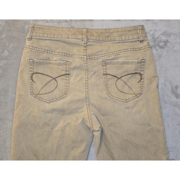 Chicos Jeans Womens 1 Short So Slimming Soft Stretch Beige Platinum Denim - Picture 8 of 15